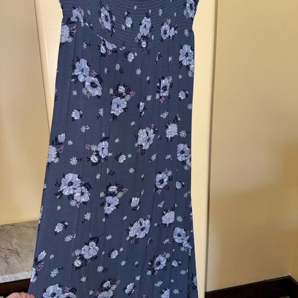 Floral Blue Maxi Dress - Picture 2 of 3
